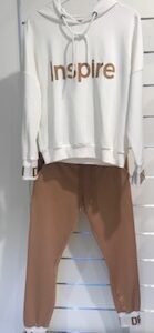 Laisvalaikio sportinis kostiumas su rudom kelnėm SpeedWay 6098-1